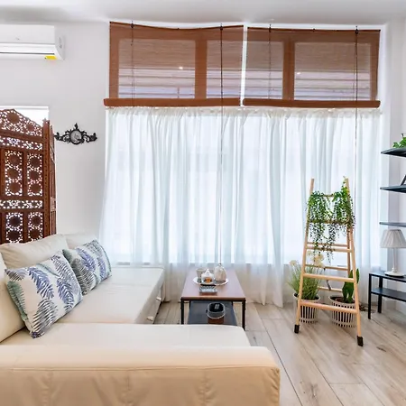 Little Palace, Jacuzzi Privado إشبيلية