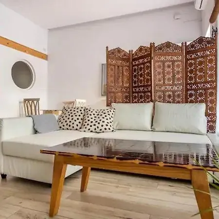 Little Palace, Jacuzzi Privado Apartment Seville